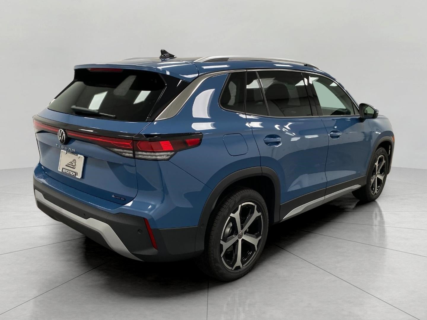 2026 Volkswagen Tiguan SE 4MOTION