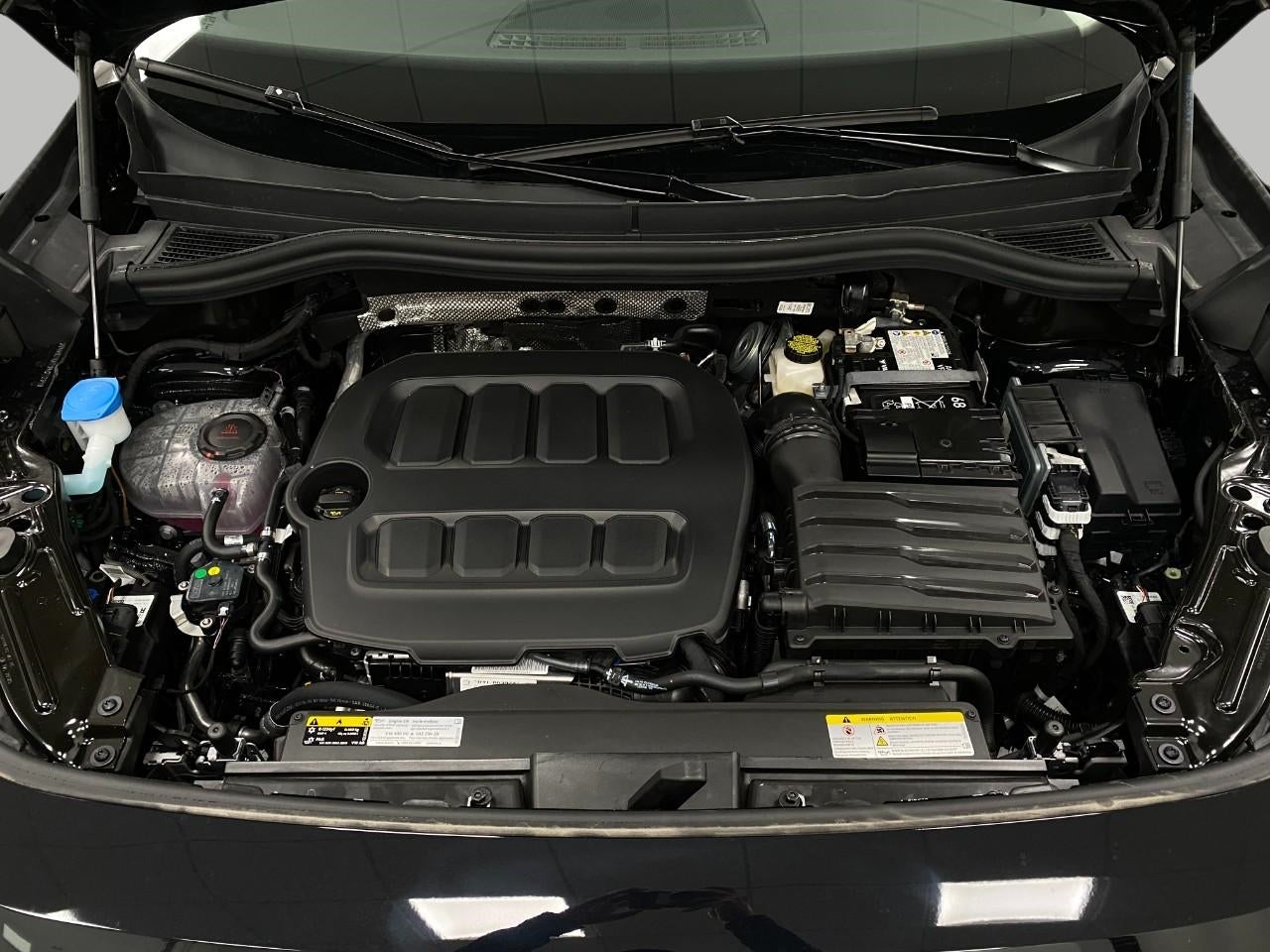 2025 Volkswagen Tiguan 2.0T SE 4MOTION