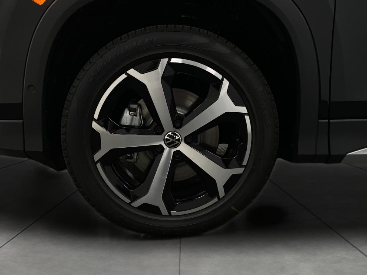 2025 Volkswagen Tiguan 2.0T SE 4MOTION