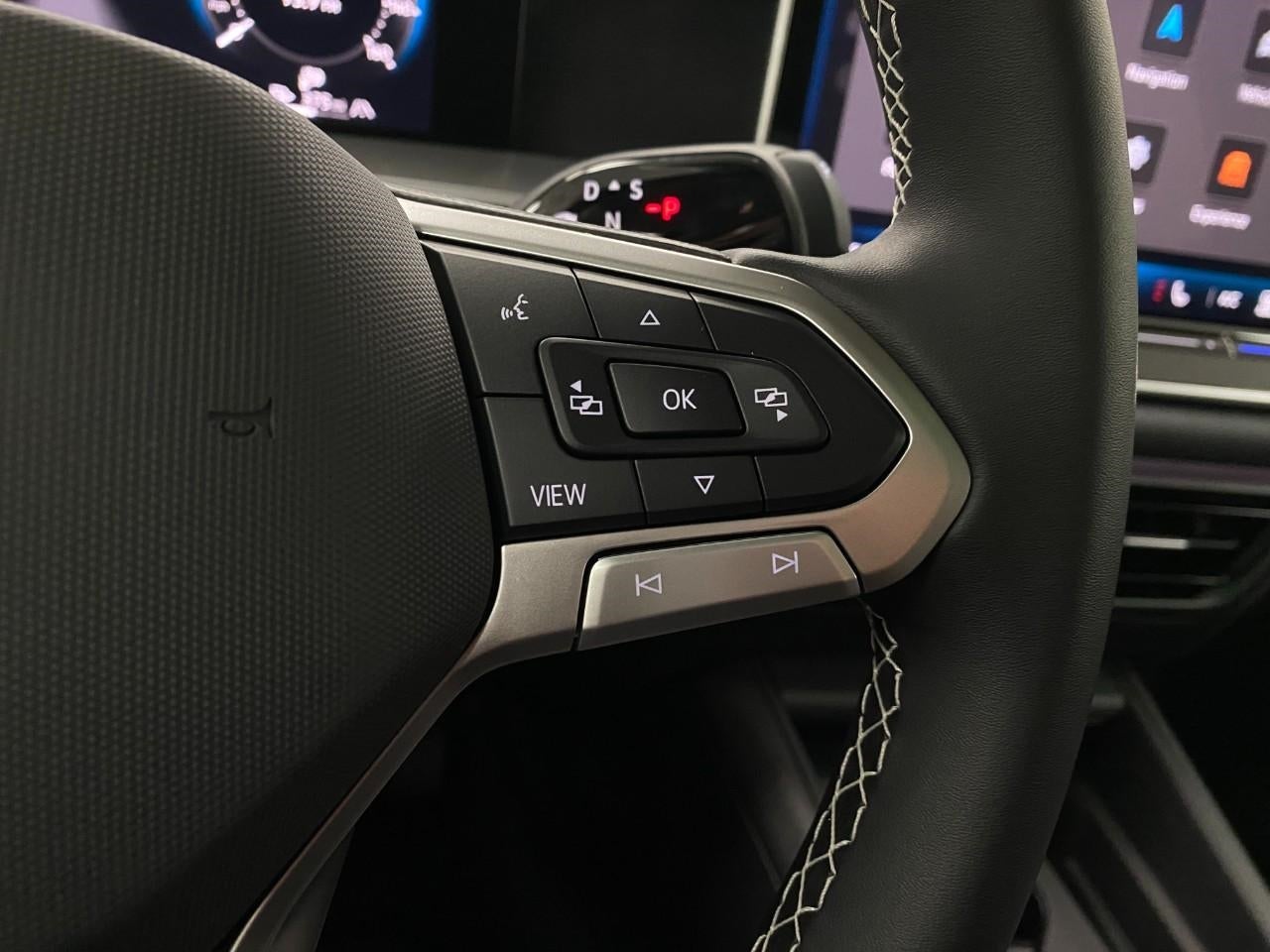 2025 Volkswagen Tiguan 2.0T SE 4MOTION