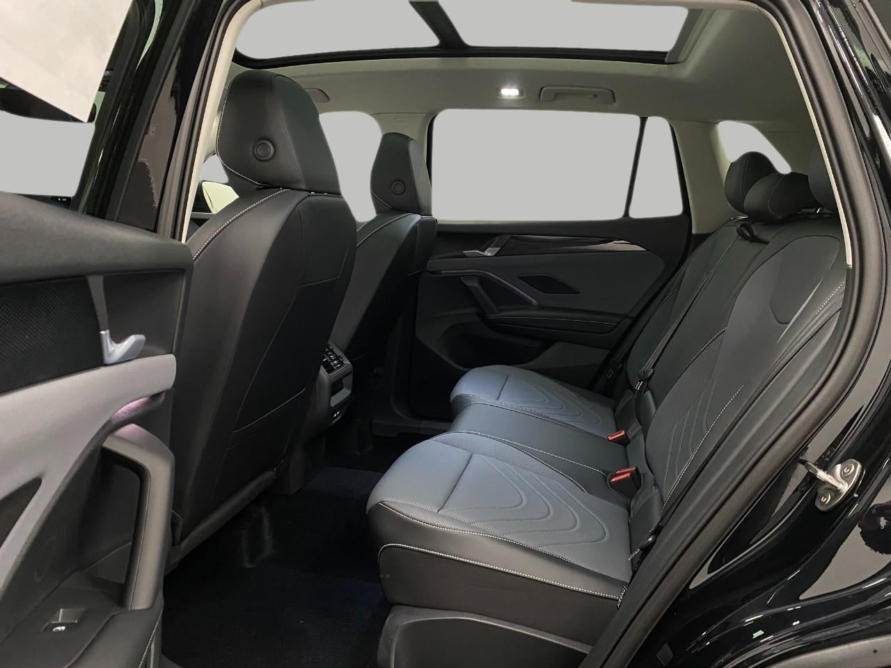 2025 Volkswagen Tiguan 2.0T SE 4MOTION