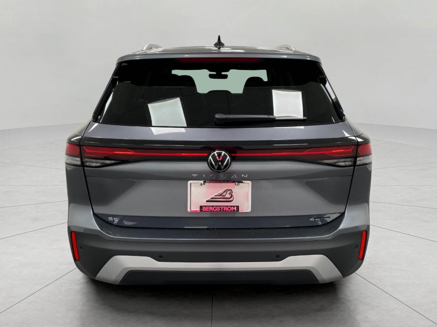 2025 Volkswagen Tiguan 2.0T SE 4MOTION
