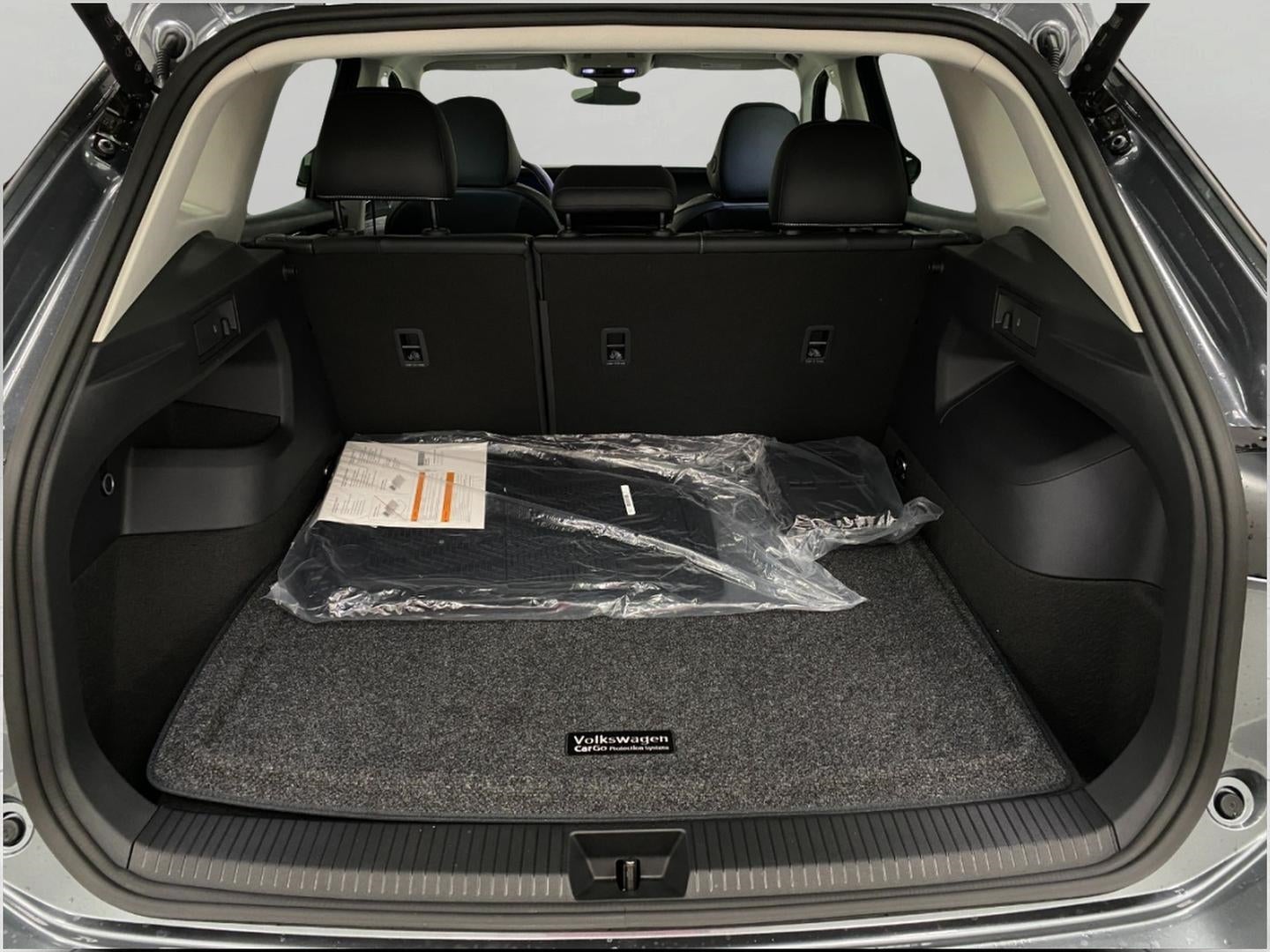 2025 Volkswagen Tiguan 2.0T SE 4MOTION