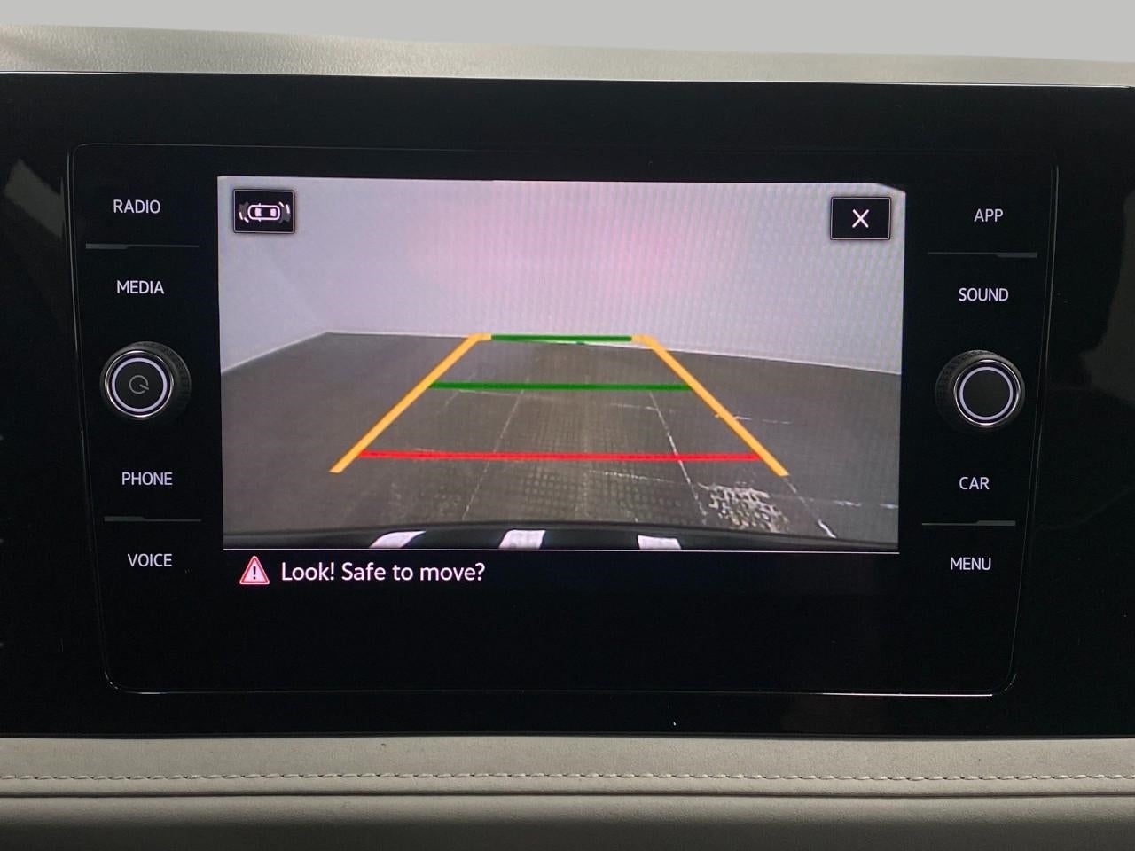2025 Volkswagen Taos SE 4MOTION