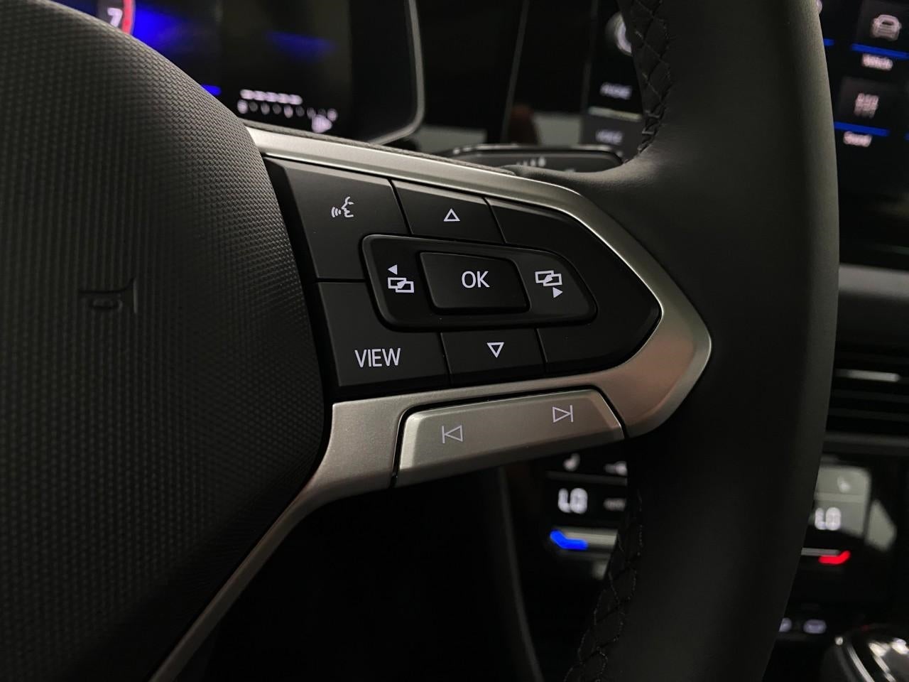 2025 Volkswagen Jetta SE Auto