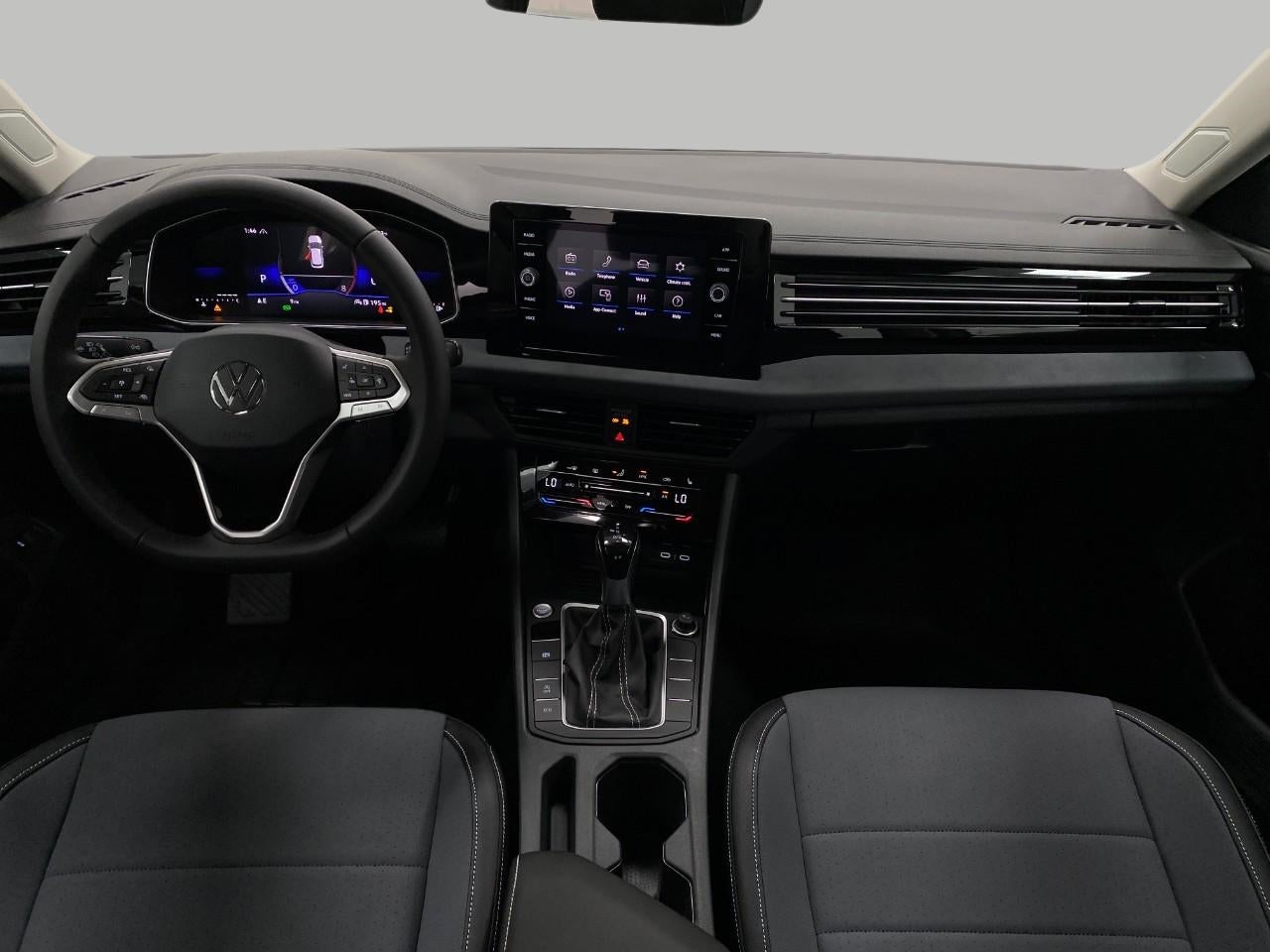 2025 Volkswagen Jetta SE Auto