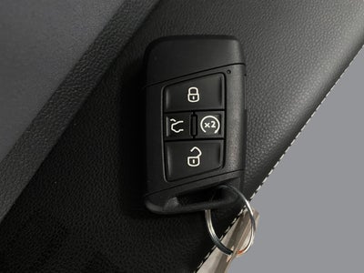 2025 Volkswagen Jetta SE Auto