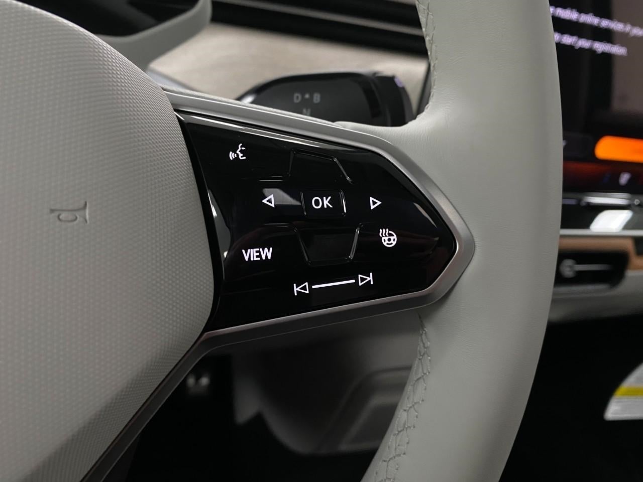 2025 Volkswagen ID. Buzz 1st Edition 4MOTION w/Two-Tone