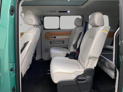 2025 Volkswagen ID. Buzz Pro S Plus 4MOTION w/Two-Tone