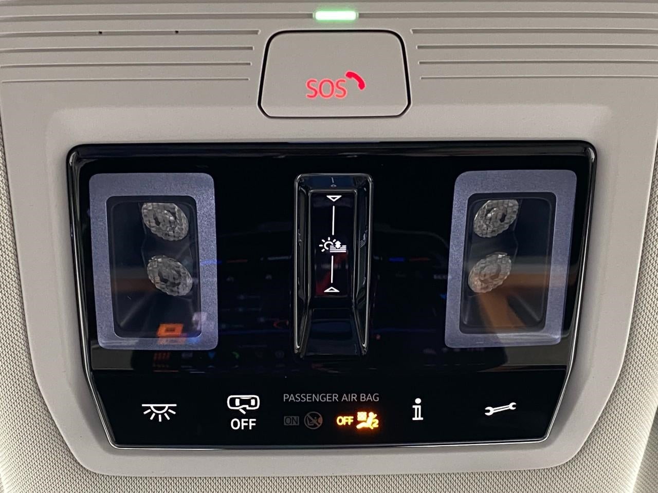 2025 Volkswagen ID. Buzz Pro S Plus 4MOTION w/Two-Tone