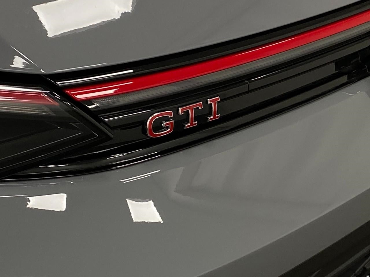 2025 Volkswagen Golf GTI 2.0T Autobahn DSG