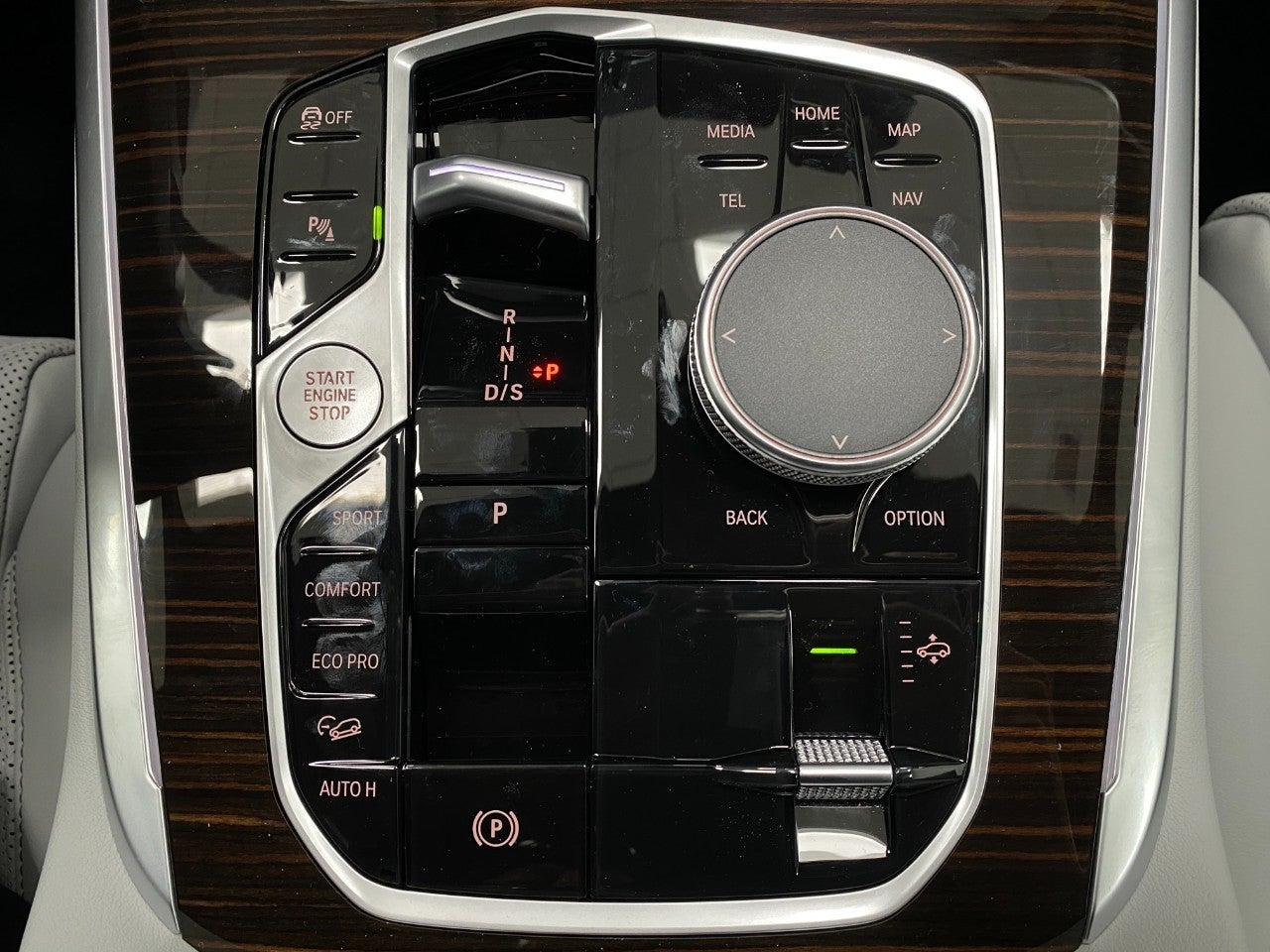 2026 BMW X7 xDrive40i Sports Activity Vehicle