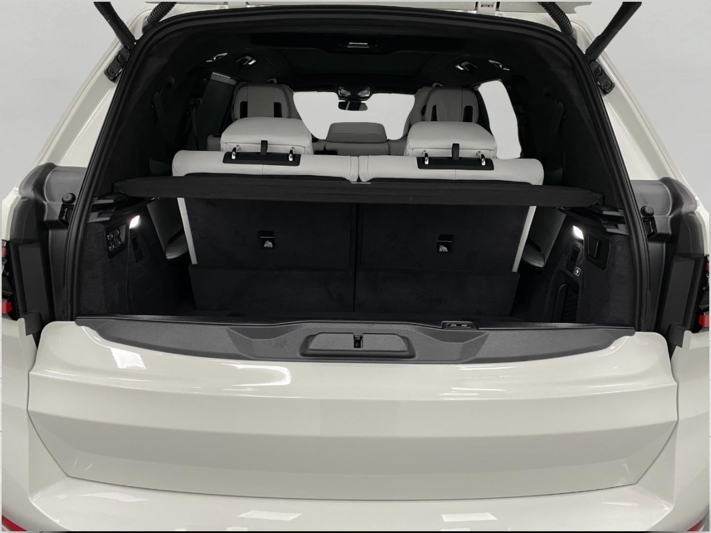 2026 BMW X7 xDrive40i Sports Activity Vehicle