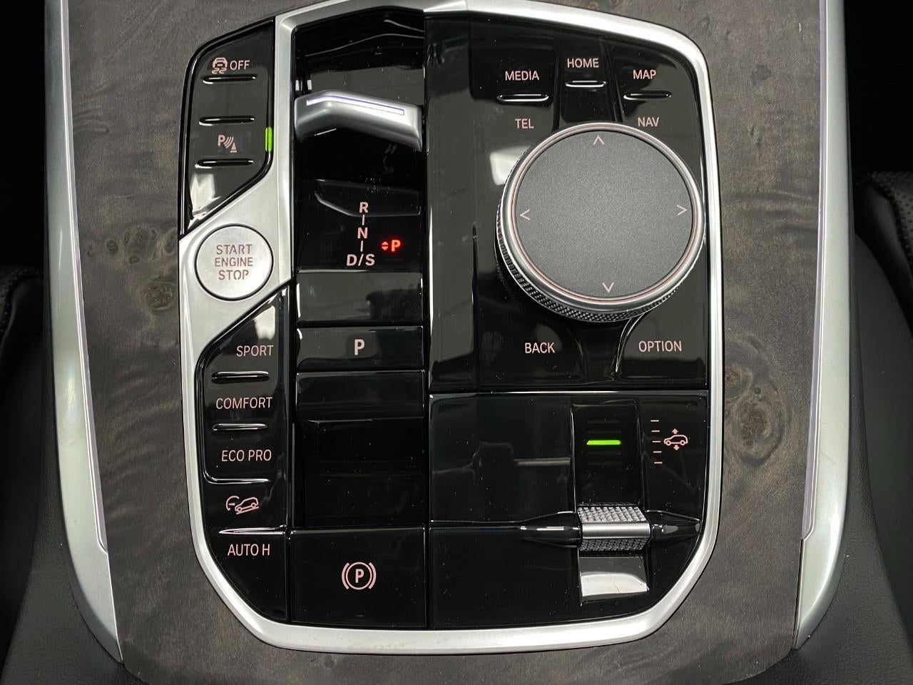 2026 BMW X7 xDrive40i Sports Activity Vehicle