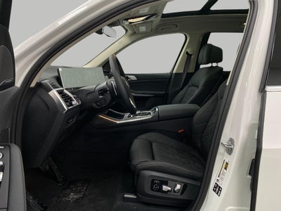 2026 BMW X7 xDrive40i Sports Activity Vehicle