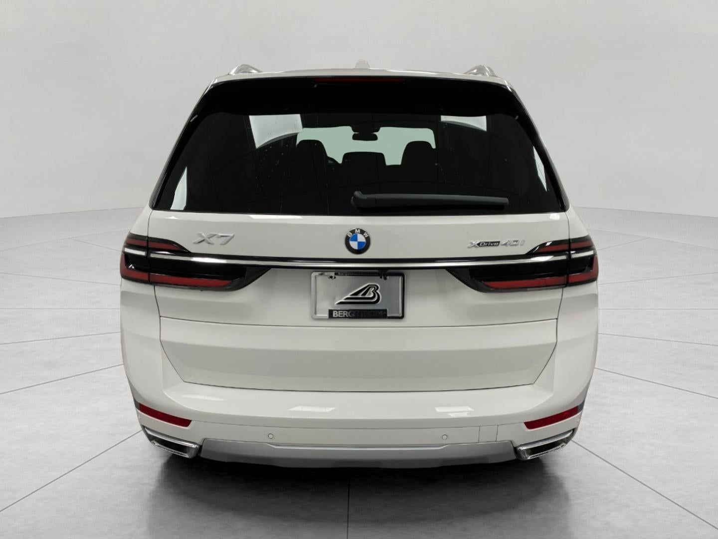 2026 BMW X7 xDrive40i Sports Activity Vehicle