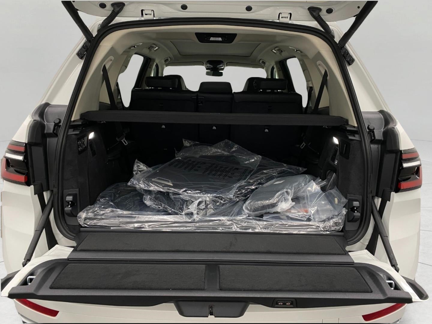 2026 BMW X7 xDrive40i Sports Activity Vehicle