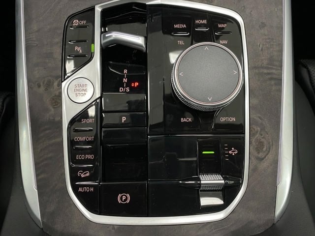 2026 BMW X7 xDrive40i Sports Activity Vehicle