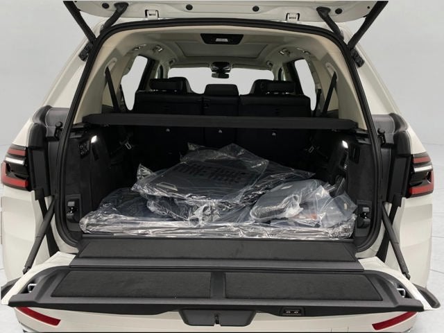 2026 BMW X7 xDrive40i Sports Activity Vehicle