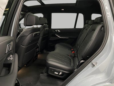 2026 BMW X7 xDrive40i Sports Activity Vehicle