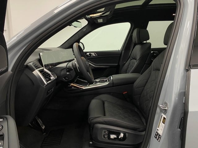2026 BMW X7 xDrive40i Sports Activity Vehicle