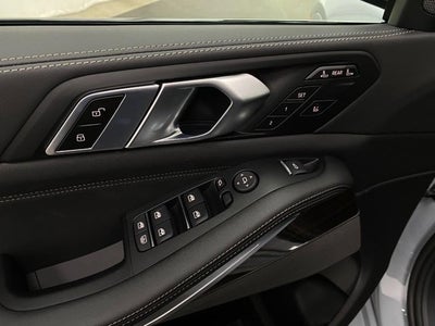 2026 BMW X7 xDrive40i Sports Activity Vehicle