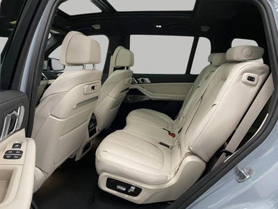 2027 BMW X7 M60i Sports Activity Vehicle