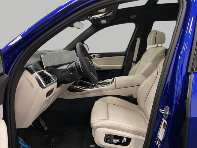 2026 BMW X7 M60i Sports Activity Vehicle