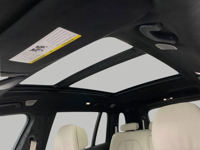 2026 BMW X7 M60i Sports Activity Vehicle