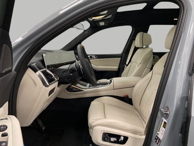 2026 BMW X7 M60i Sports Activity Vehicle