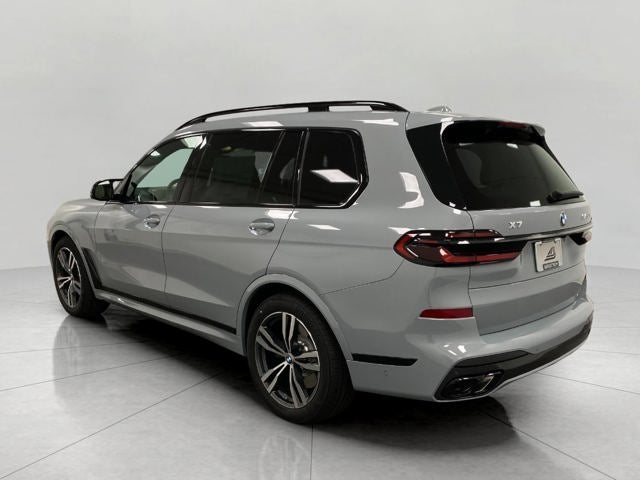 2026 BMW X7 M60i Sports Activity Vehicle