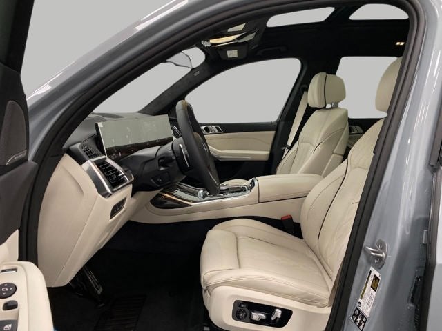 2026 BMW X7 M60i Sports Activity Vehicle