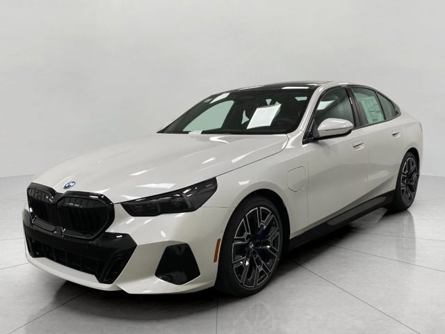 2026 BMW 550e 550e xDrive Sedan