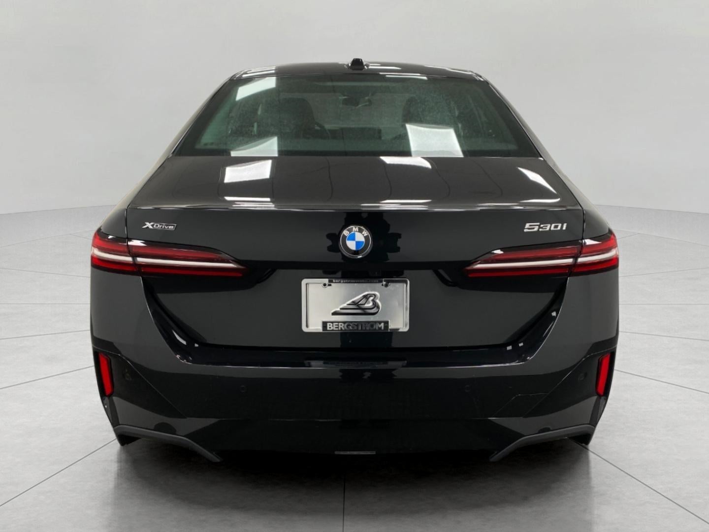 2026 BMW 530i 530i xDrive Sedan