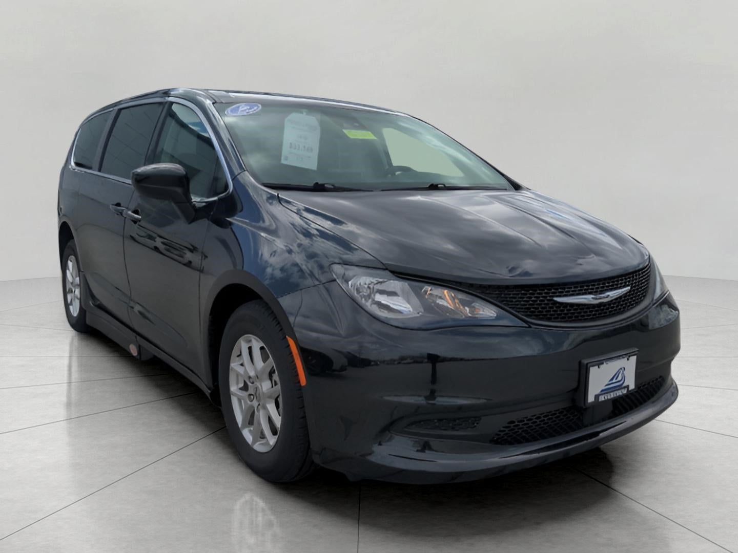 2024 Chrysler Voyager LX