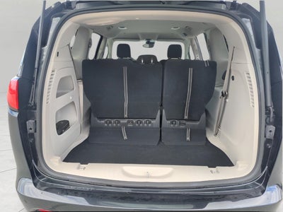 2024 Chrysler Voyager LX