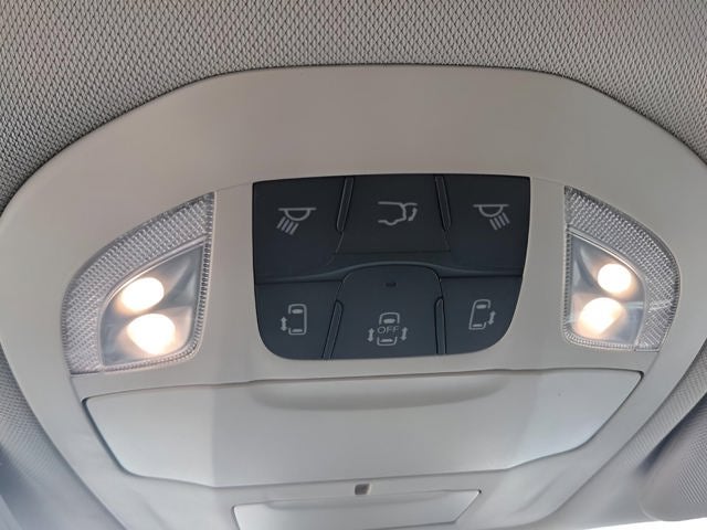 2024 Chrysler Voyager LX