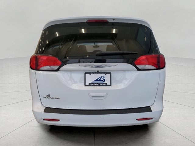 2020 Chrysler Voyager LXI