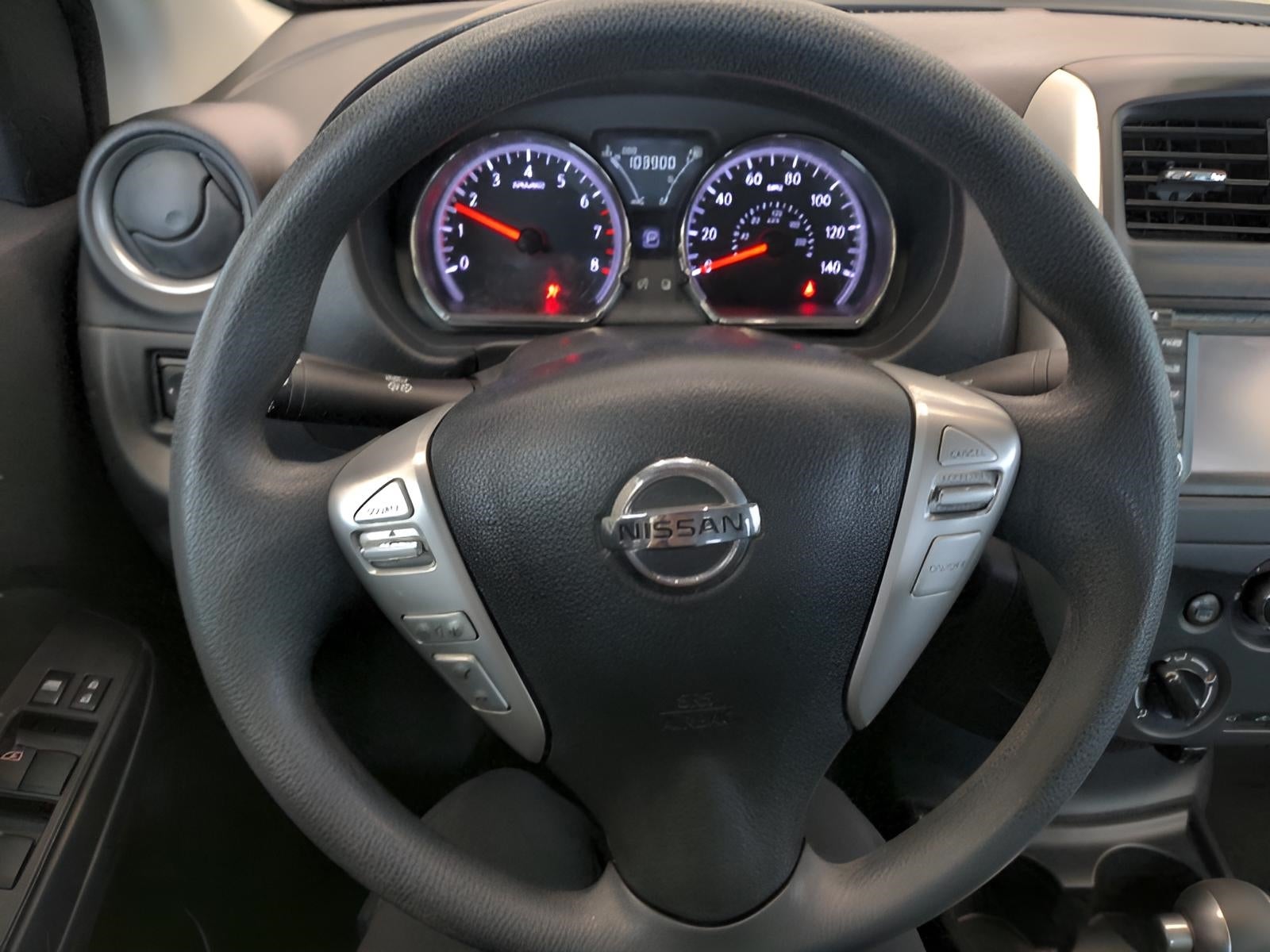 2016 Nissan Versa SV