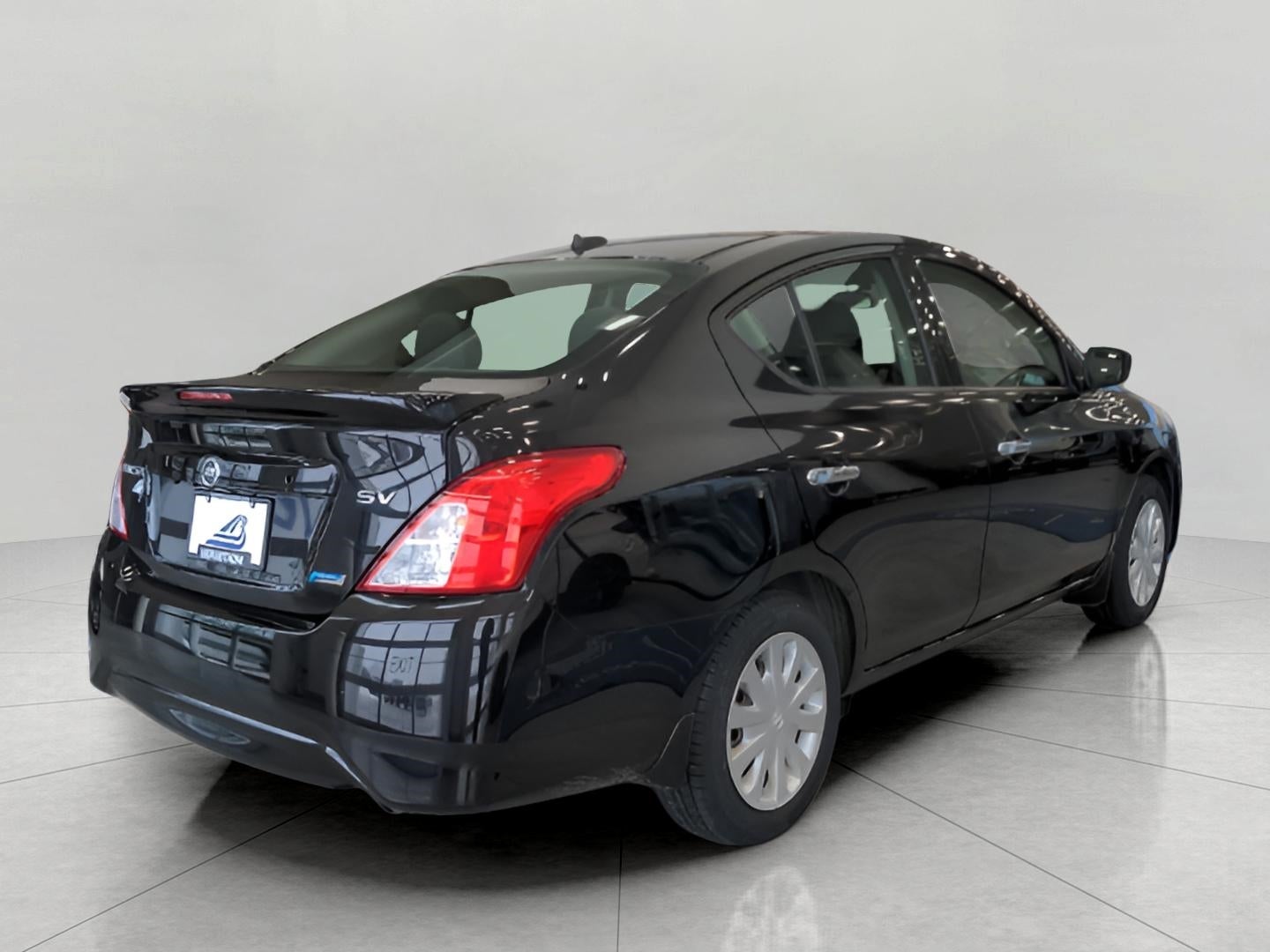 2016 Nissan Versa SV