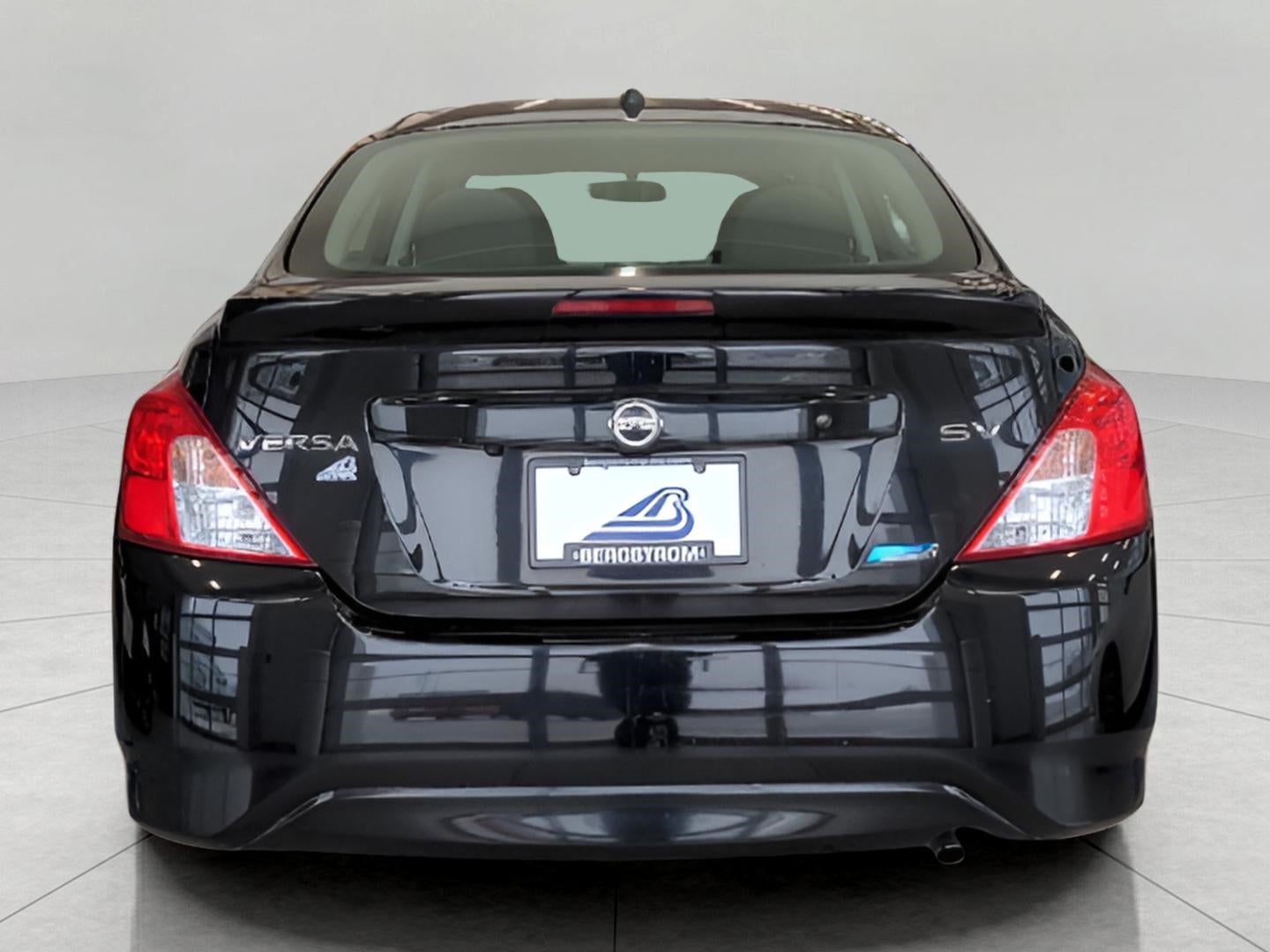 2016 Nissan Versa SV