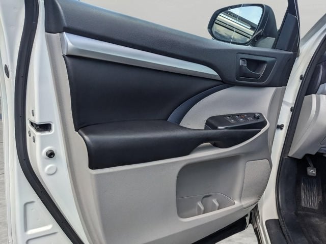 2016 Toyota Highlander LE Plus