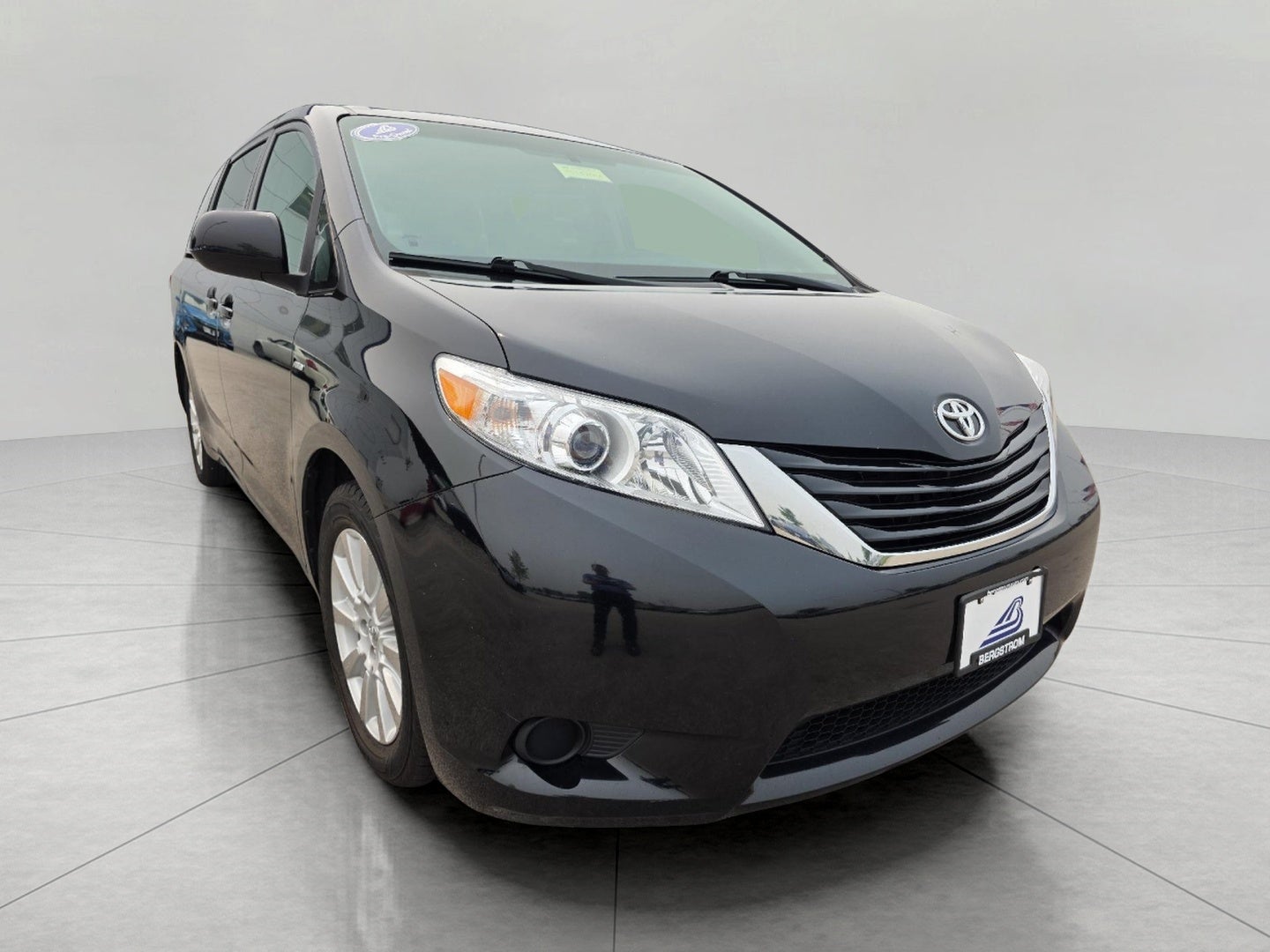 2017 Toyota Sienna LE