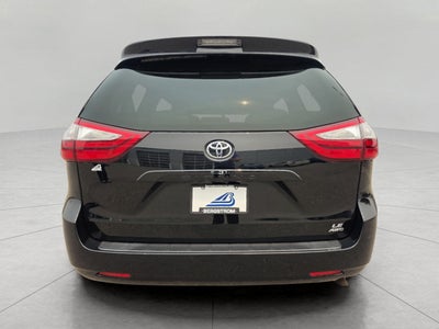 2017 Toyota Sienna LE