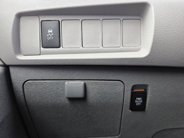 2017 Toyota Sienna LE