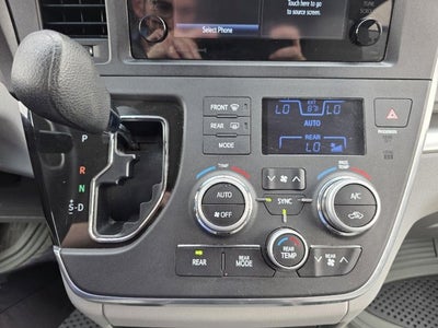 2017 Toyota Sienna LE
