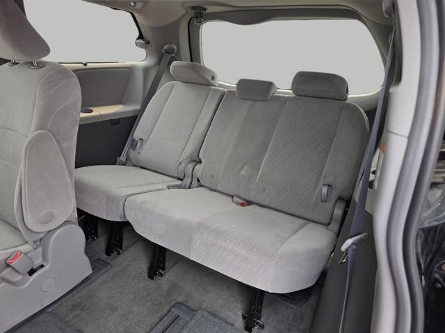 2017 Toyota Sienna LE