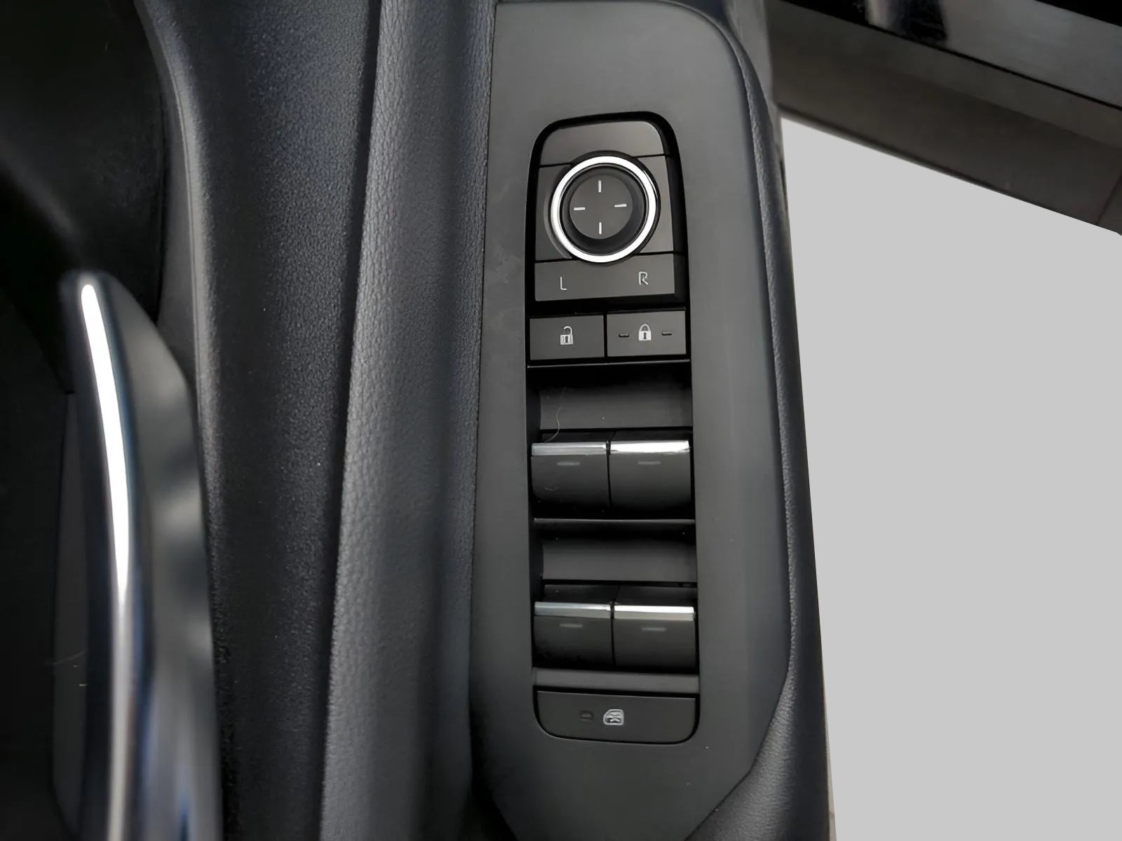 2023 Toyota Prius LE