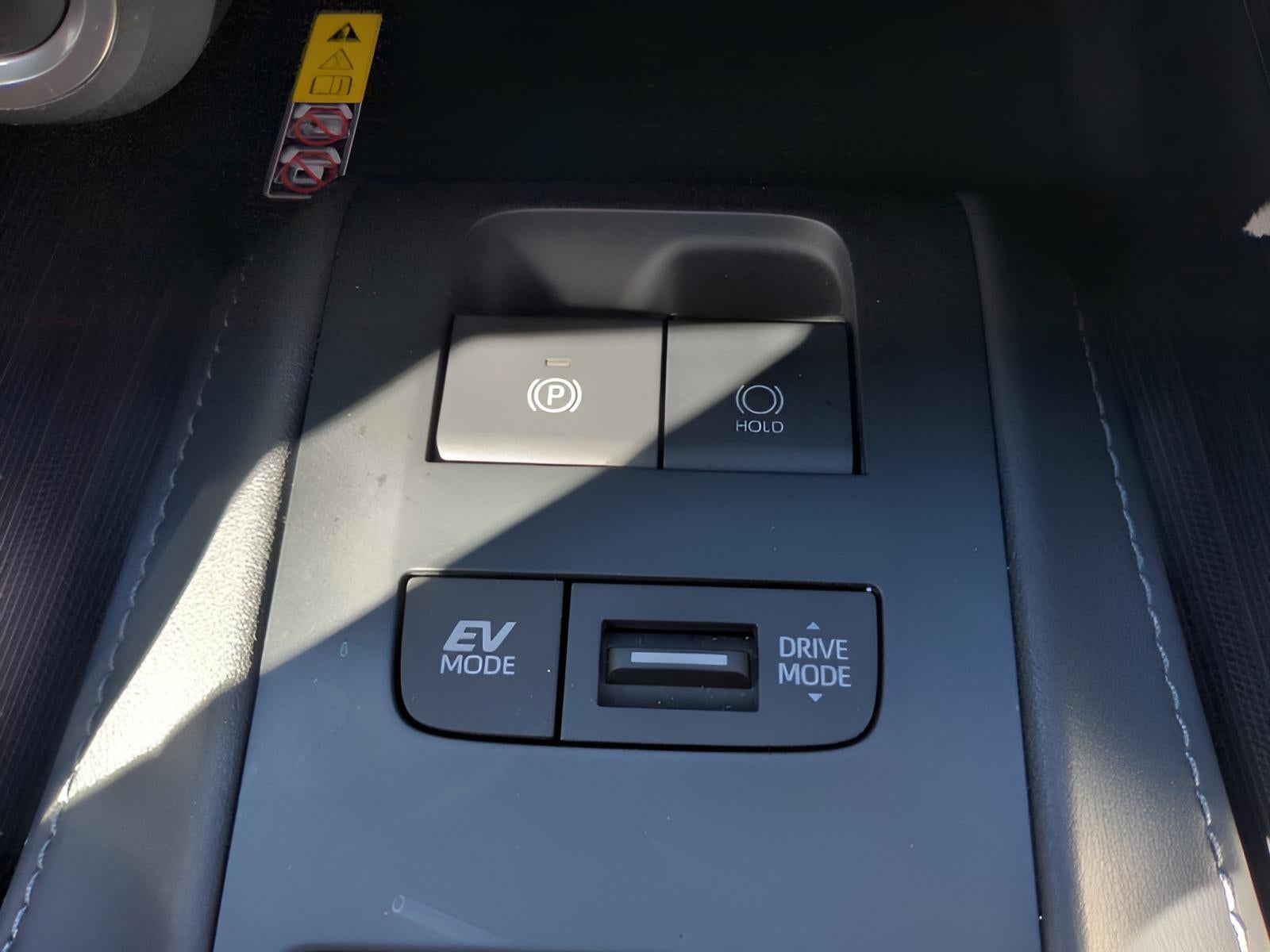 2024 Toyota Venza LE