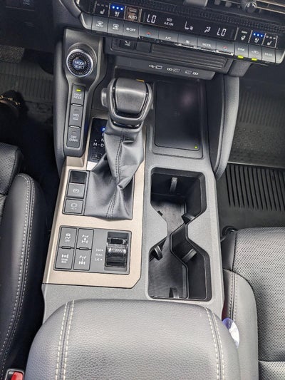 2024 Toyota Land Cruiser 4WD (Natl)